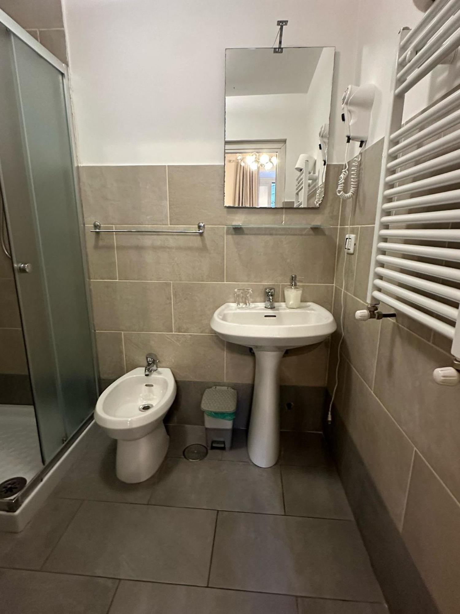 Marcelina Holidays Rooms Roma Ngoại thất bức ảnh